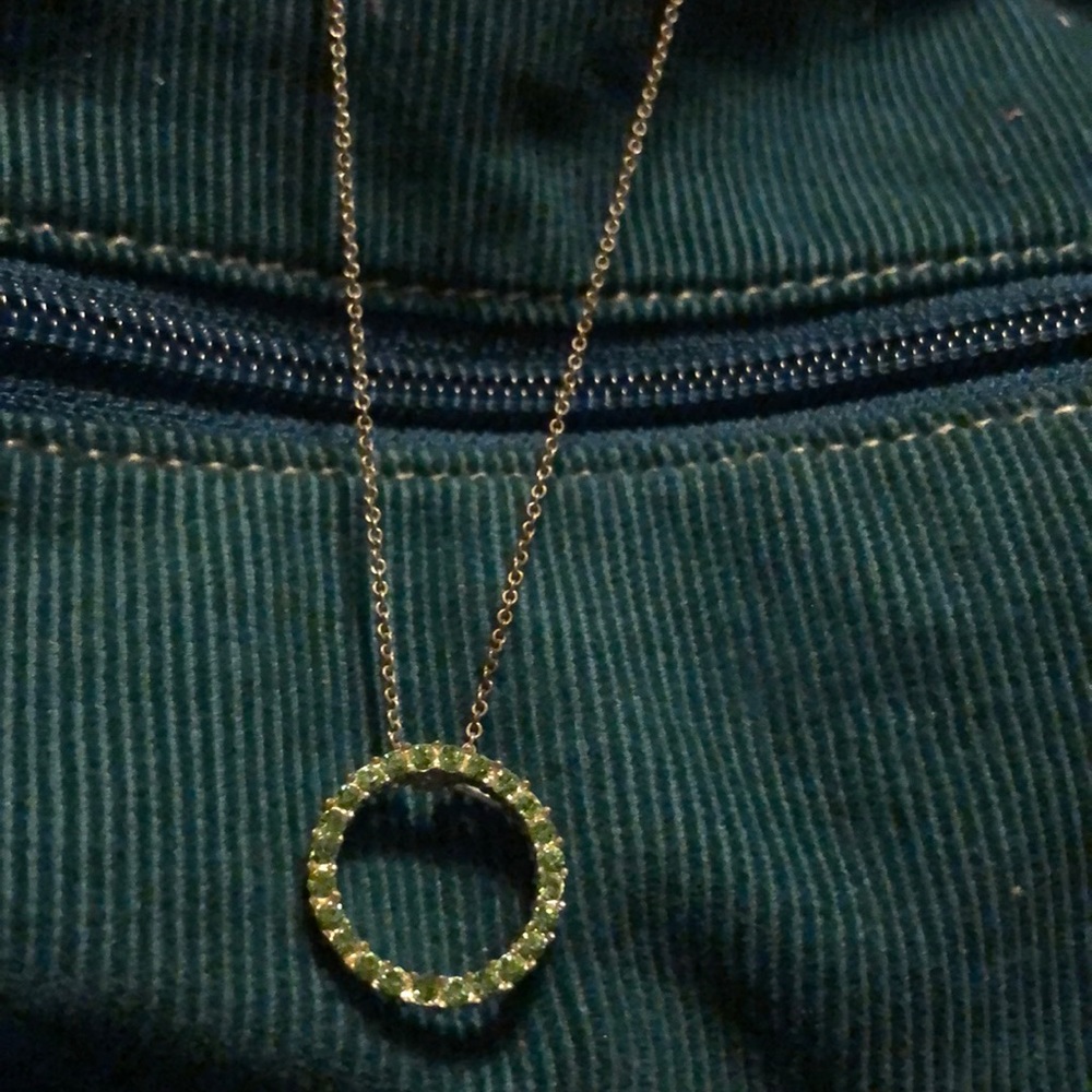 Green circle necklace